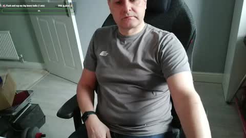 UK Straight Guy online show from April 1, 9:00 am