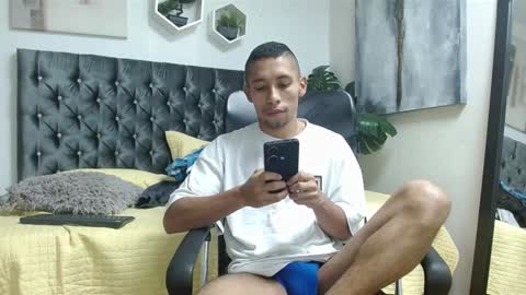 Snapshot of richar_voller chatting on February 7, 11:01 am richar_voller online show from February 7, 11:01 am
