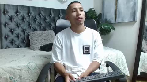 Snapshot of richar_voller chatting on March 4, 11:19 am richar_voller online show from March 4, 11:19 am