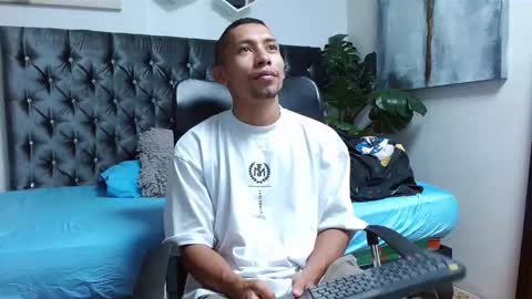 Snapshot of richar_voller chatting on February 28, 11:14 am richar_voller online show from February 28, 11:14 am