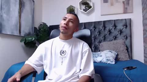 Snapshot of richar_voller chatting on January 23, 11:15 am richar_voller online show from January 23, 11:15 am