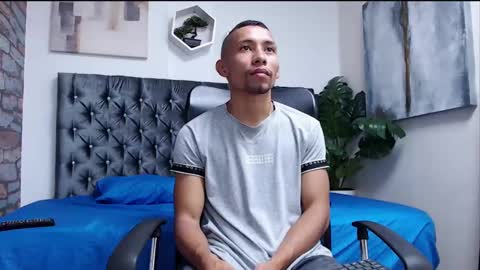 Snapshot of richar_voller chatting on December 15, 12:28 pm richar_voller online show from December 15, 12:28 pm