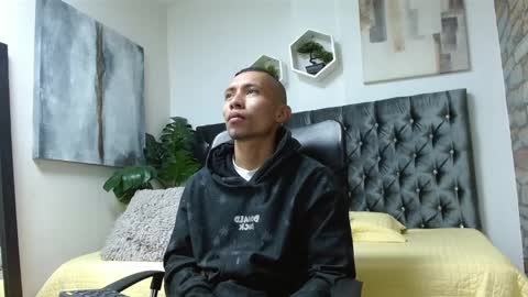 Snapshot of richar_voller chatting on February 12, 11:18 am richar_voller online show from February 12, 11:18 am