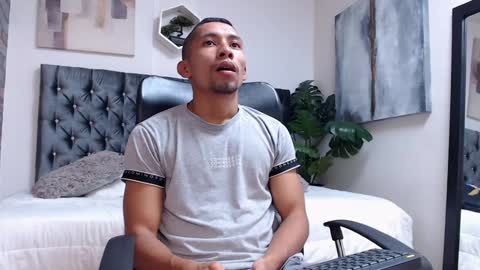 Snapshot of richar_voller chatting on January 29, 11:20 am richar_voller online show from January 29, 11:20 am