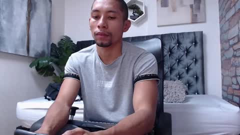 Snapshot of richar_voller chatting on January 5, 12:21 pm richar_voller online show from January 5, 12:21 pm