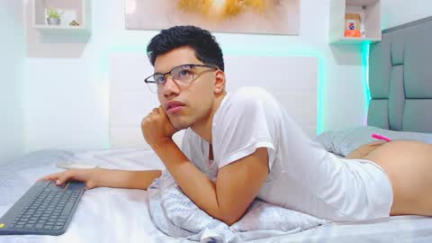 Ricki online show from April 6, 6:09 pm