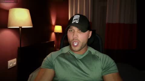 rikadler online show from January 10, 1:48 pm