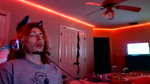 TheRealCatNoir online show from May 19, 7:03 am