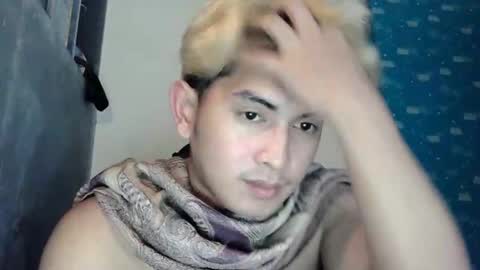 ririhoee online show from April 1, 6:49 pm