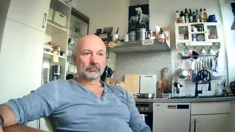 Snapshot of roadrunnerger chatting on March 3, 4:51 pm roadrunnerger online show from March 3, 4:51 pm