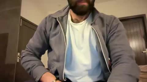 roamexotic00 online show from December 4, 2:18 am