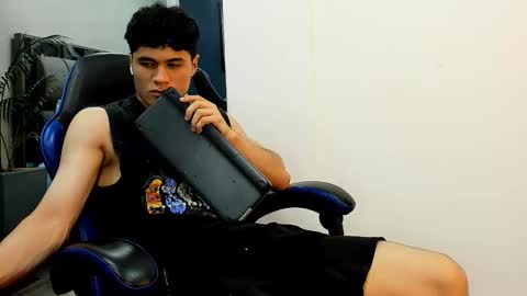 Roan Birkin online show from October 31, 9:40 pm