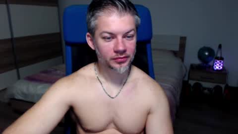 Snapshot of robbyshawz chatting on February 10, 5:25 am robbyshawz online show from February 10, 5:25 am