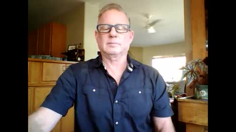 robo0000 online show from September 19, 8:08 pm