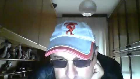 robertino online show from April 26, 11:07 am