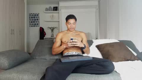 roby_millerr online show from February 27, 7:02 pm