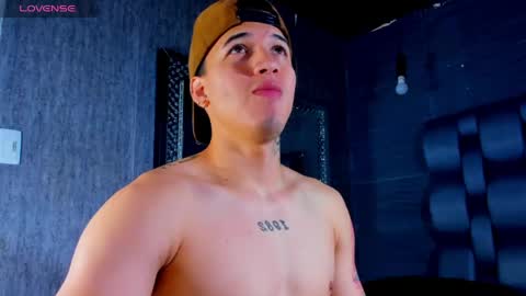 rocco_santos online show from April 13, 6:19 pm