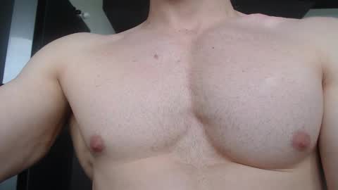 rocky muscle online show from November 30, 8:55 pm