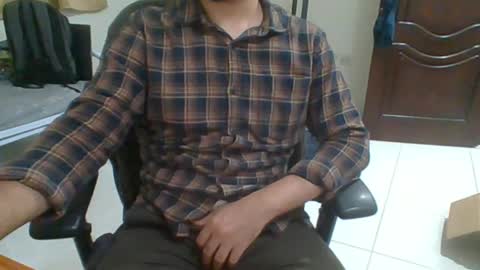 rockysam090 online show from March 31, 9:38 pm