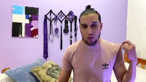 Snapshot of rodthiago chatting on February 1, 9:29 pm Thiago independent model online show from February 1, 9:29 pm