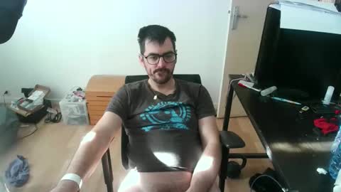 romainb72 online show from April 28, 4:33 pm