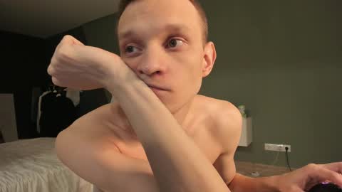 Snapshot of romeo_mercy chatting on March 6, 4:52 am Romeo online show from March 6, 4:52 am