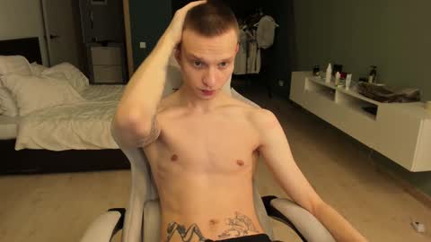 Snapshot of romeo_mercy chatting on February 27, 10:09 pm Romeo online show from February 27, 10:09 pm