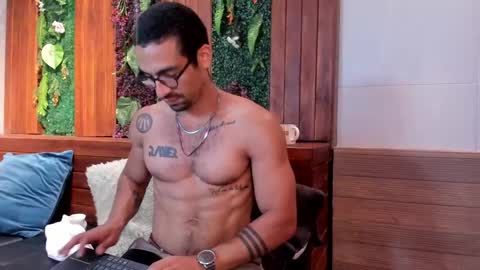 R O M E O  online show from January 19, 5:37 am