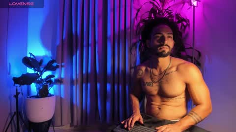 R O M E O  online show from September 10, 5:50 am