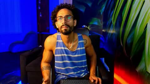 R O M E O  online show from February 1, 9:02 pm