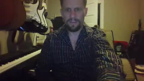 ronniejohnston13 online show from April 13, 7:31 am