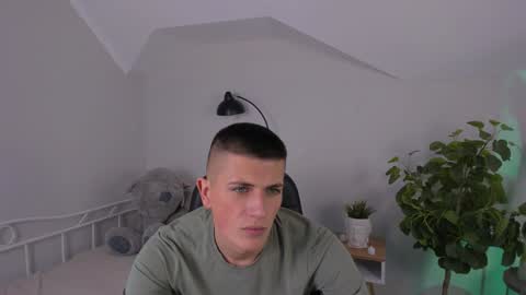 Rony online show from December 2, 1:22 pm