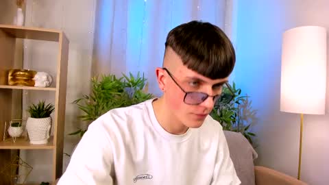 Rony online show from April 3, 9:00 pm