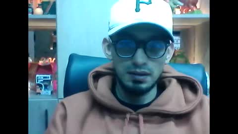 roroavila online show from December 2, 5:43 am