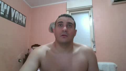 Snapshot of rosario1212 chatting on February 9, 12:29 am Rosario online show from February 9, 12:29 am