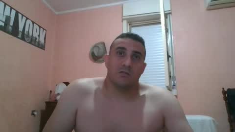 Snapshot of rosario1212 chatting on October 31, 1:07 am Rosario online show from October 31, 1:07 am