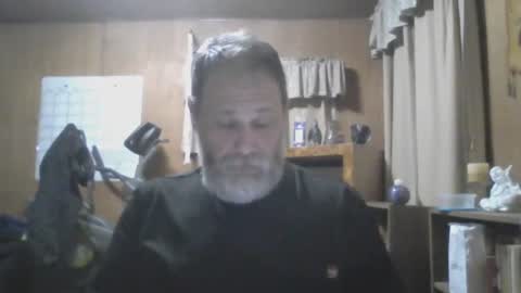 Snapshot of rosepanda chatting on January 2, 2:43 am Lost4gain online show from January 2, 2:43 am