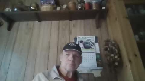 roses2u1958 online show from March 12, 8:11 am