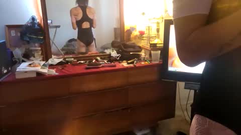 Snapshot of roshi702 chatting on September 13, 3:57 pm roshi702 online show from September 13, 3:57 pm