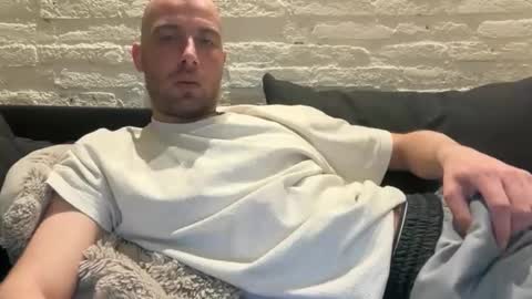 rotteei1 online show from April 6, 3:57 pm