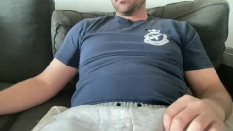 roythegil online show from October 27, 5:15 pm