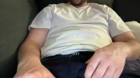 roythegil online show from March 7, 12:30 am