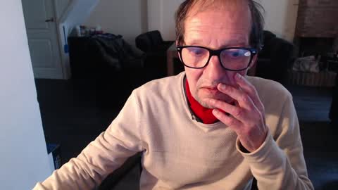 rubbertapper online show from December 2, 1:22 pm