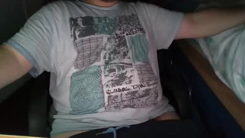 Snapshot of ruben90mr chatting on October 30, 3:35 pm ruben90mr online show from October 30, 3:35 pm