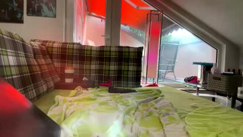 andy leyfield online show from April 19, 7:19 am