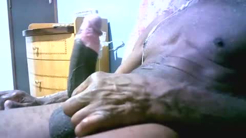 Snapshot of rudydevasso757 chatting on February 1, 12:51 am rudydevasso757 online show from February 1, 12:51 am