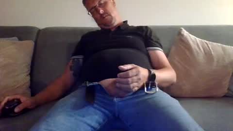 Snapshot of runner_1978 chatting on September 9, 9:35 pm runner_1978 online show from September 9, 9:35 pm