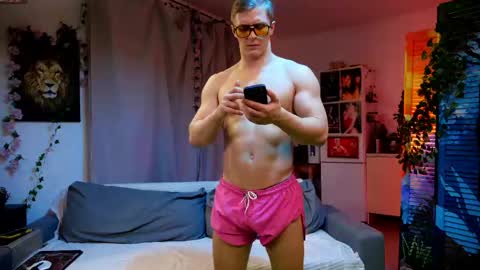 Paul online show from March 20, 6:34 pm