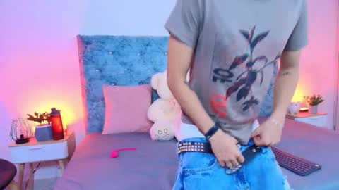 R Y A N   ON   F I R E online show from March 7, 1:42 pm