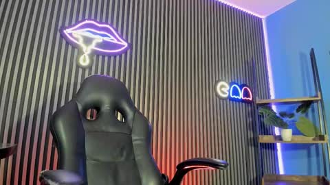 RYAN online show from December 5, 5:03 am